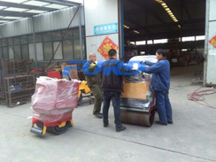 福瑞得機械座駕壓路機，手扶壓路機包裝發(fā)貨