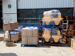 福瑞得今日發(fā)貨：外貿(mào)出口壓路機(jī)20臺；國內(nèi)訂購一臺激光整平機(jī)，13臺壓路機(jī)