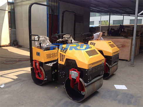 如果座駕壓路機(jī)發(fā)動(dòng)機(jī)過(guò)熱應(yīng)該怎么做？